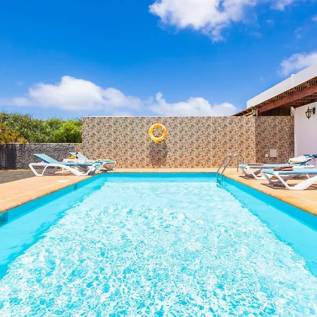 La Isla * Πλάγια Μπλάνκα