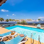 La Isla *